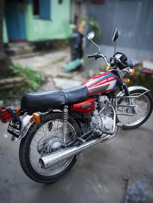 Honda XL 125 2008 Red