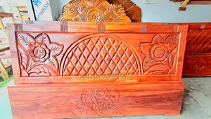 6 feet 7 feet Semi Box Bed