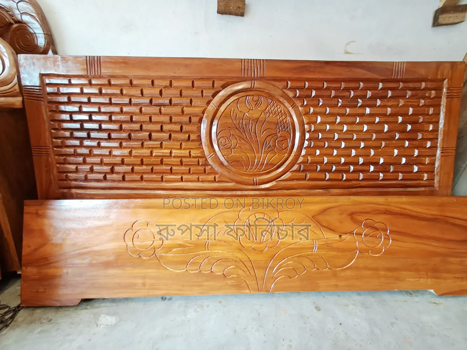 6/7 Feet Semi Box Bed