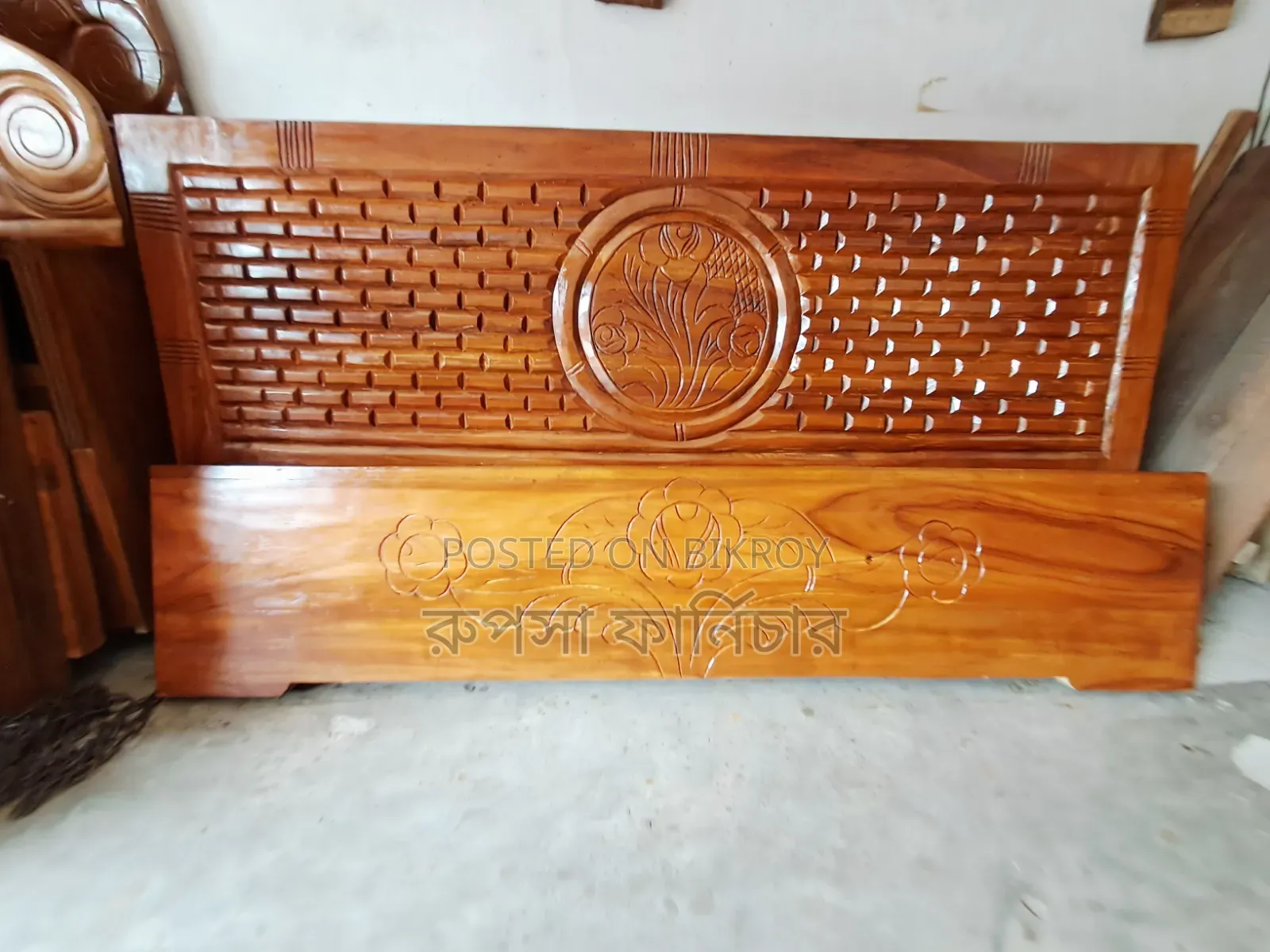 6/7 Feet Semi Box Bed