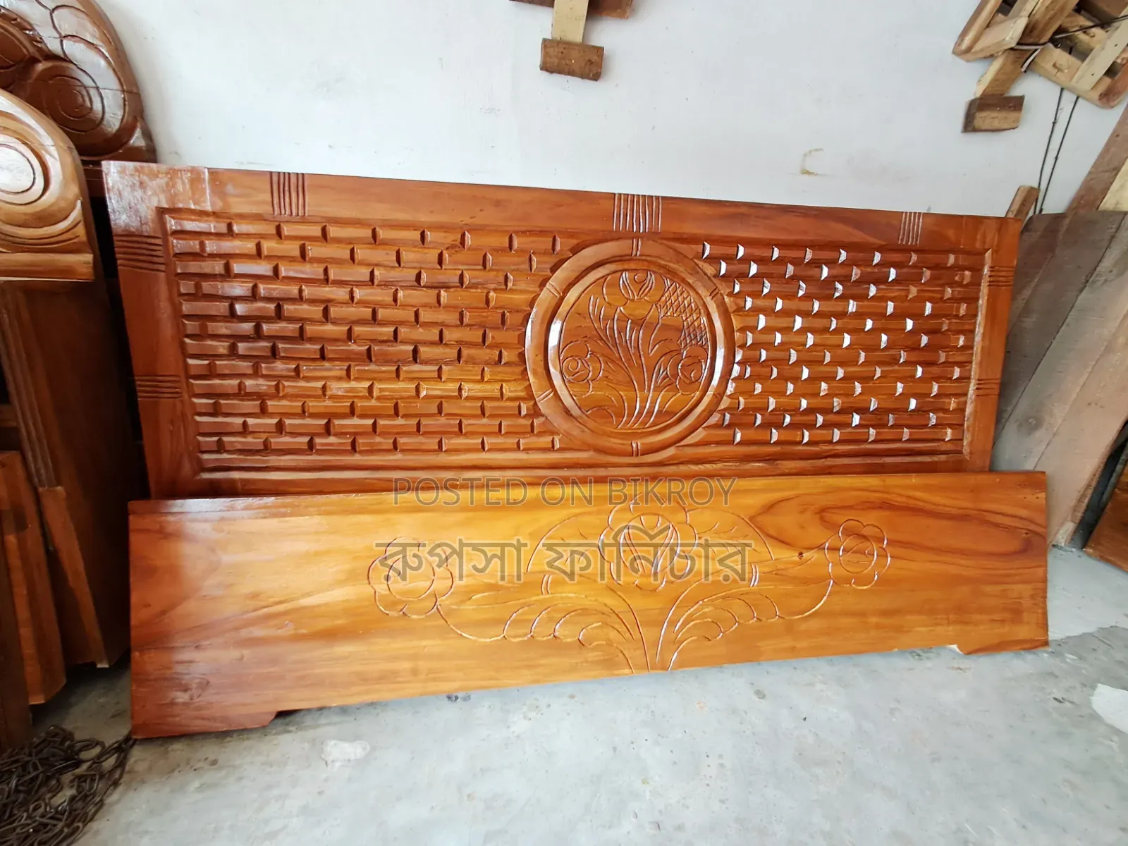 6/7 Feet Semi Box Bed