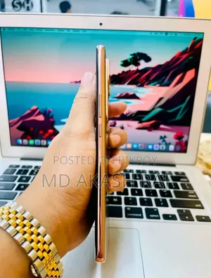 ভিভো ভি৪০ই ২৫৬ জিবি গোল্ড
