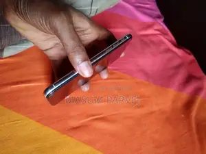 অ্যাপল আইফোন এক্সএস ২৫৬ জিবি হোয়াইট