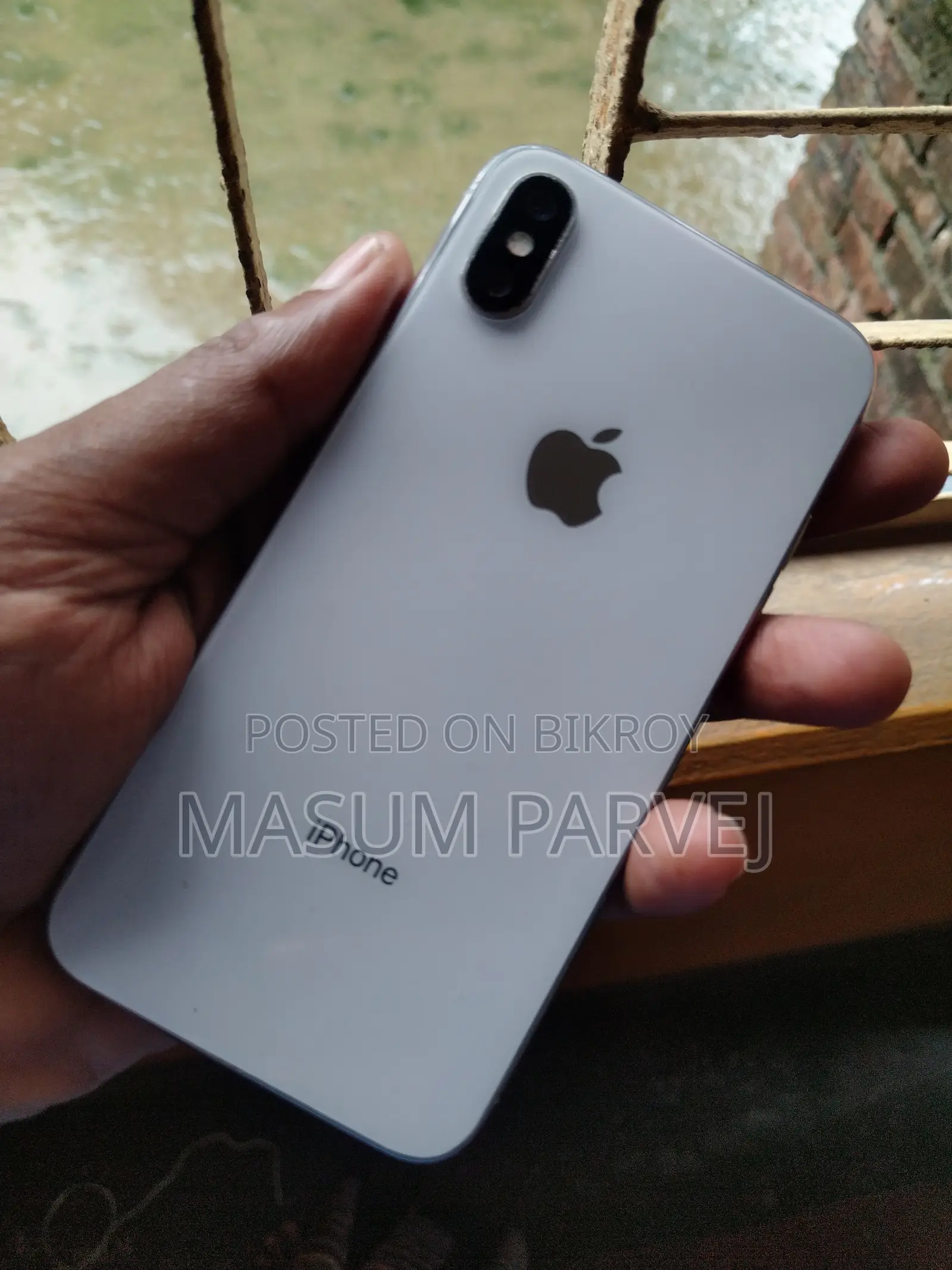 অ্যাপল আইফোন এক্সএস ২৫৬ জিবি হোয়াইট