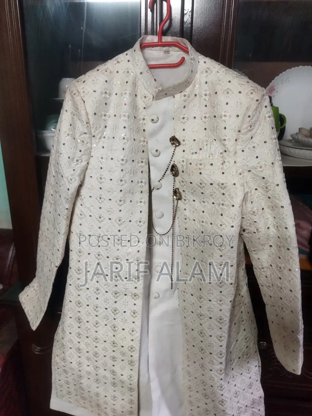 শেরওয়ানি নতুনের মত
