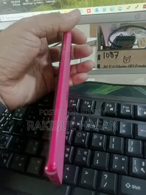 মোটর চলা এজ ৫০ ফিউশন ২৫৬ জিবি গোলাপি