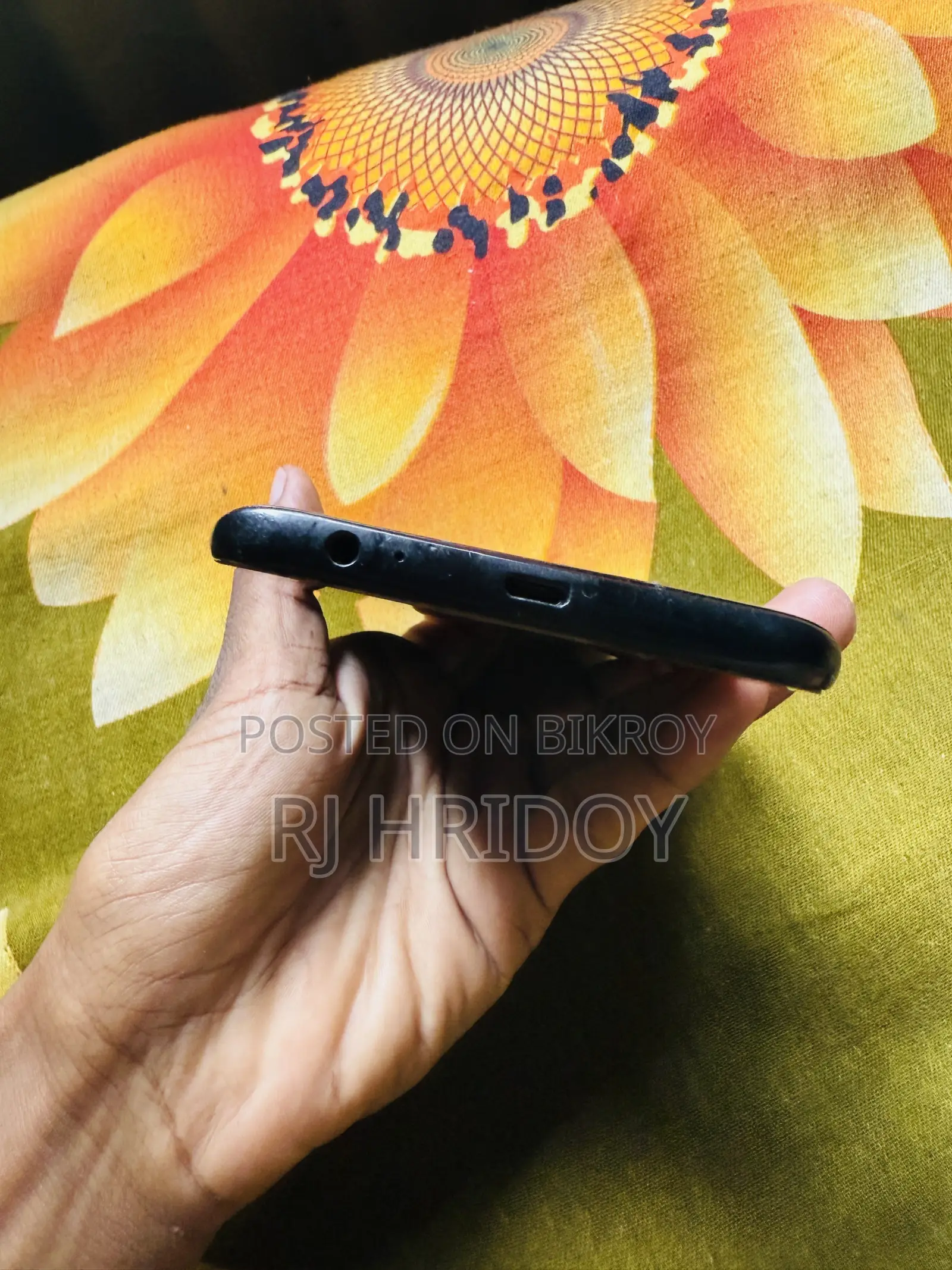 স্যামসাং গ্যালাক্সি জে৪ ১৬ জিবি ব্ল্যাক