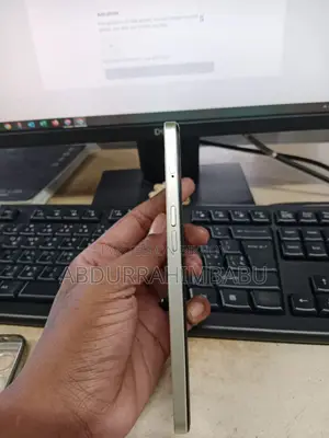 অপ্পো এফ২১ প্রো ১২৮ জিবি গোল্ড