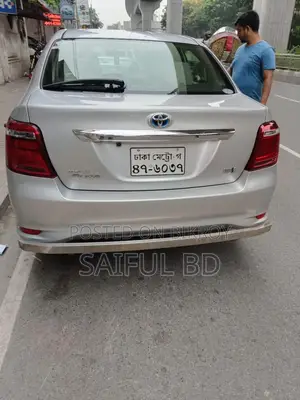 টয়োটা অ্যাক্সিও ২০১৬ সিলভার