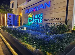 3 Bedroom Condo in Rupayan Lake Castle, Basundhara for sale