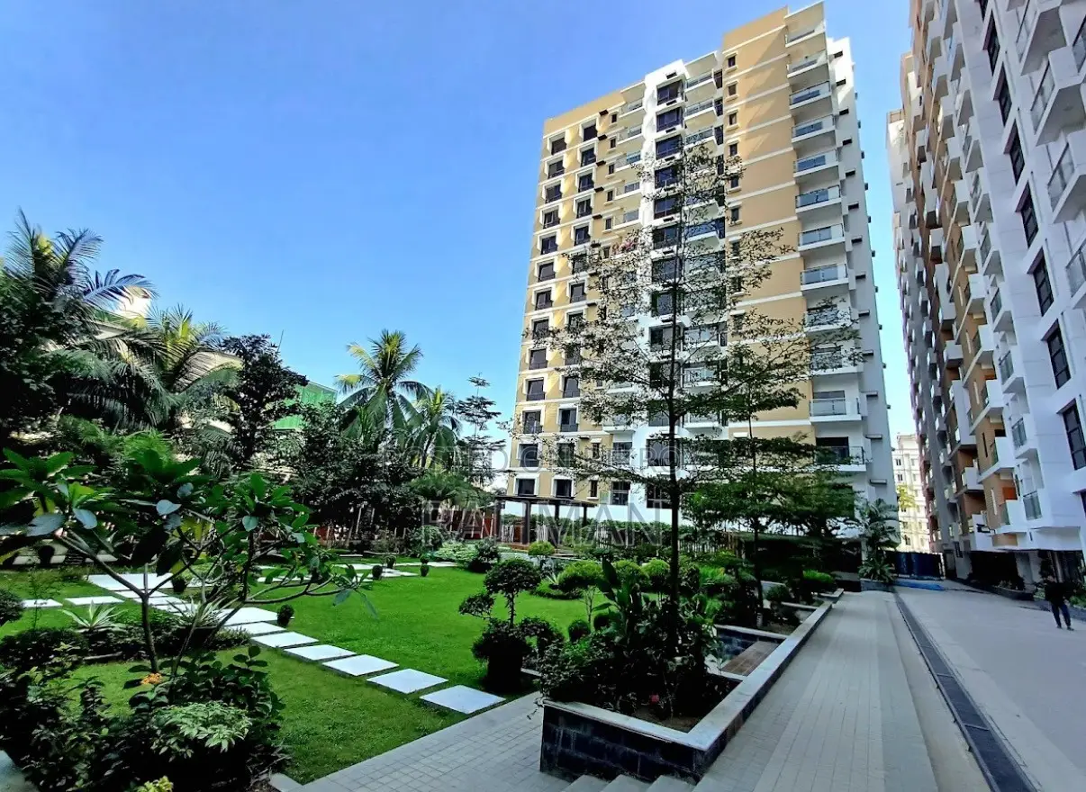 3 Bedroom Condo in Rupayan Lake Castle, Basundhara for sale