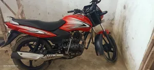 টিভিএস মেট্রো ২০২৪ লাল