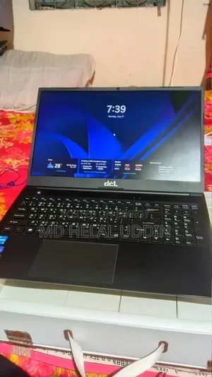 ল্যাপটপ ৮ জিবি ইন্টেল কোর আই৩ এসএসডি ৫১২ জিবি