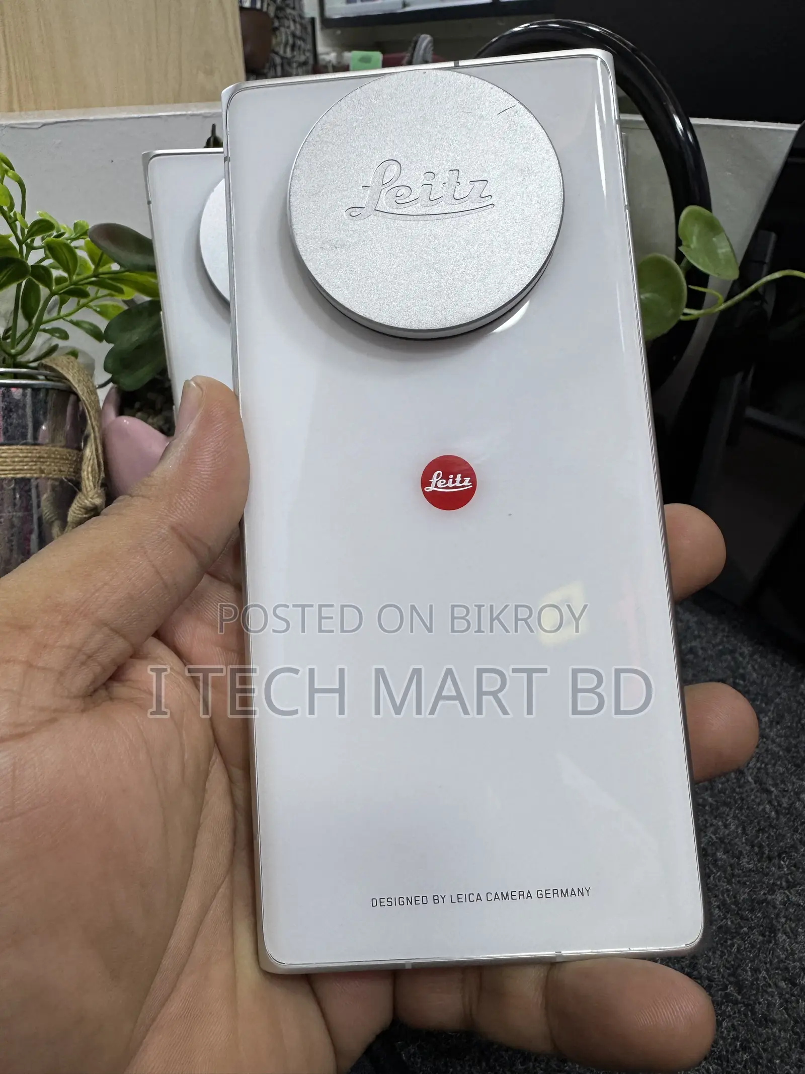 লাইকা লাইটজ ফোন ২ ৫১২ জিবি সিলভার