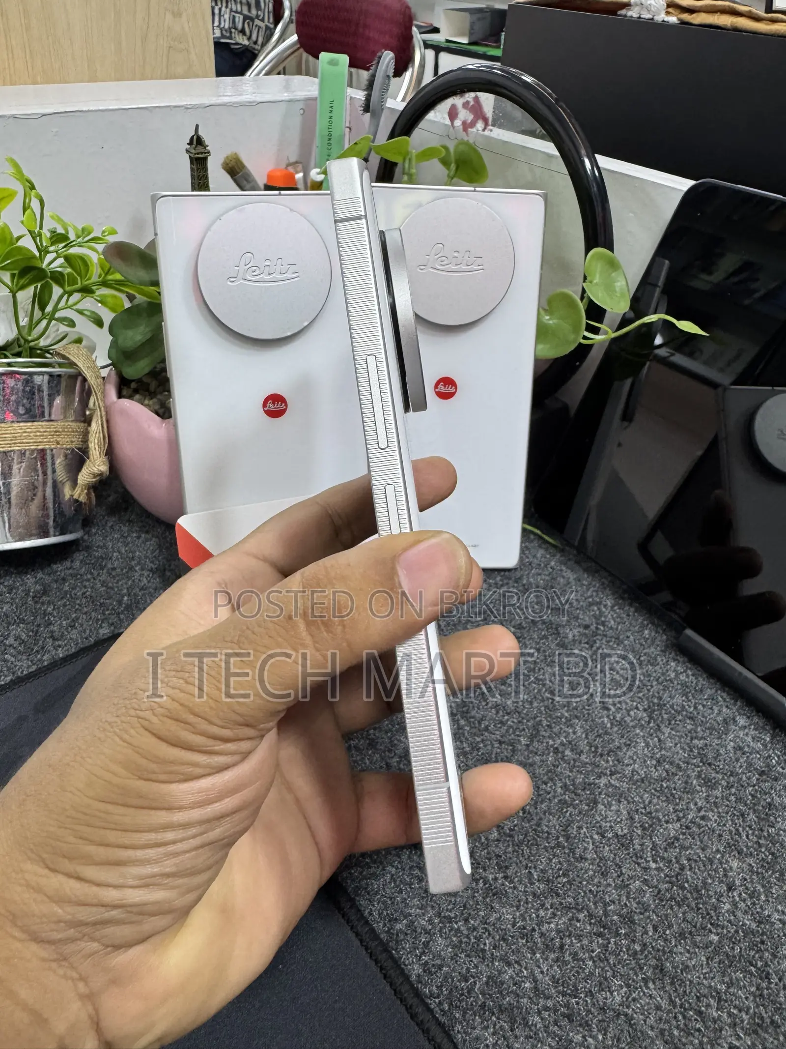 লাইকা লাইটজ ফোন ২ ৫১২ জিবি সিলভার