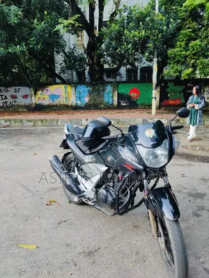 হিরো ২০১২ কালো
