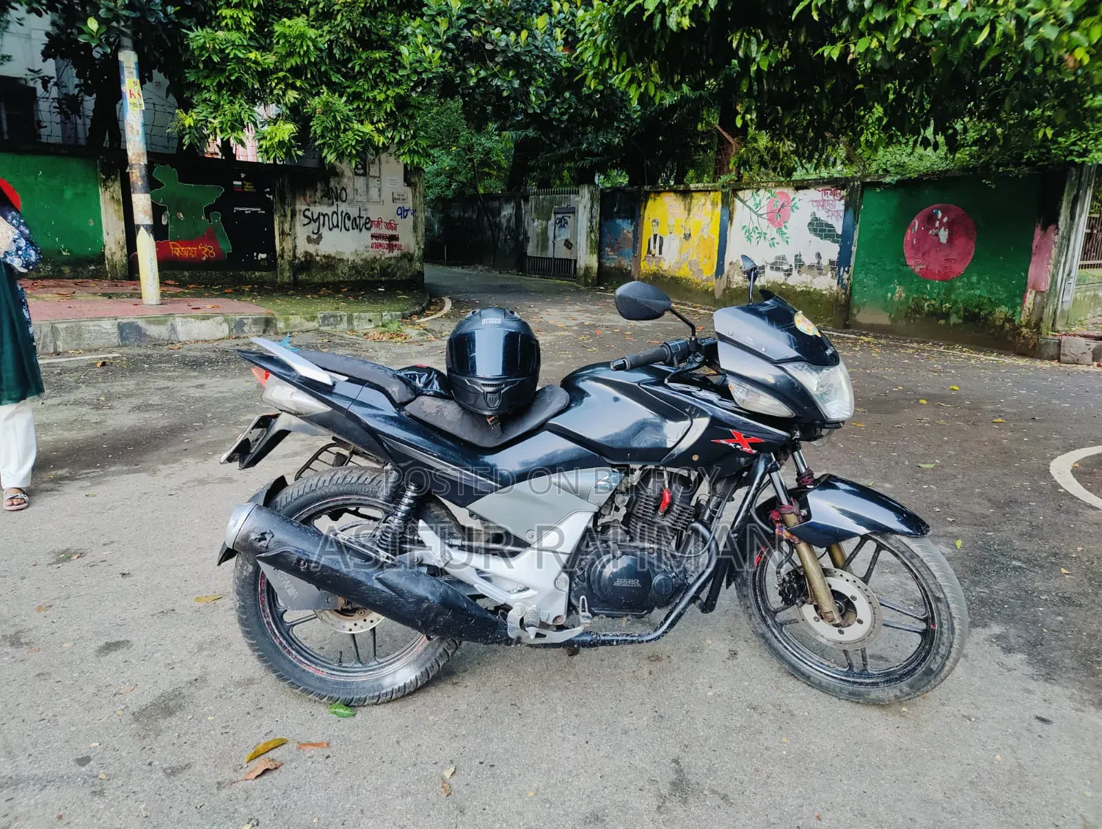 হিরো ২০১২ কালো
