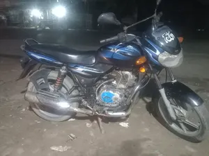 বাজাজ ডিসকভার ১২৫ ২০০৮ ব্ল্যাক