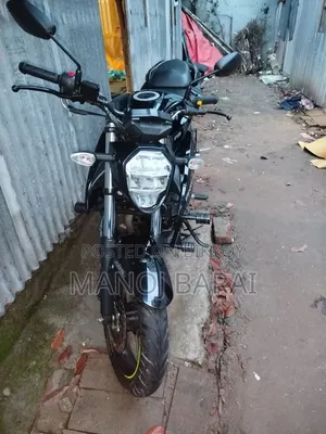 সুজুকি জিক্সার ২০২৩ ব্ল্যাক