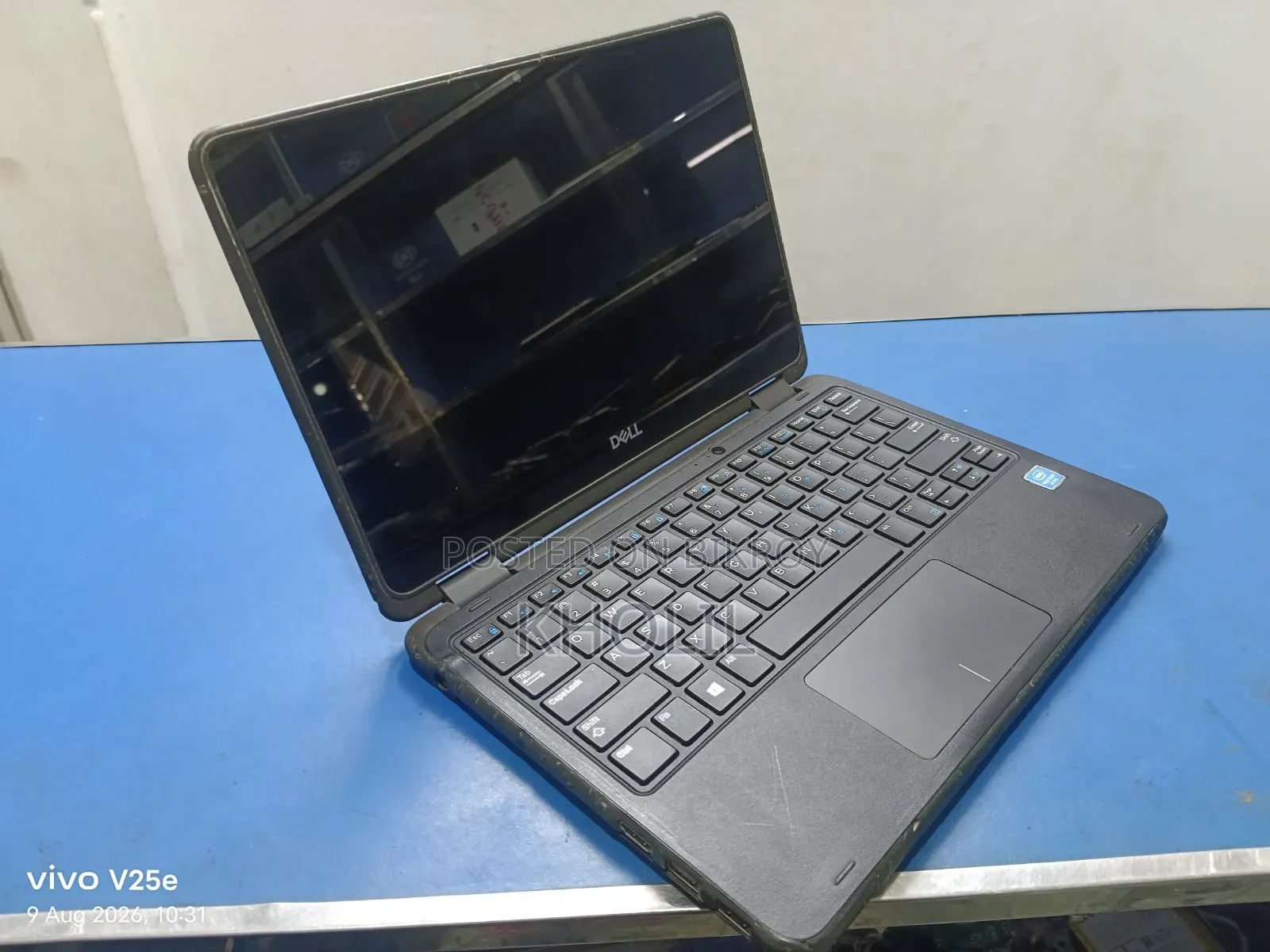 Laptop Dell Latitude 3190 2-in-1 4GB Intel Pentium SSD 128GB