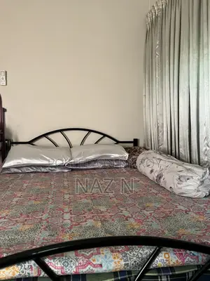 Regal Metal Bed 5x7 Ft With Jajim Toshok