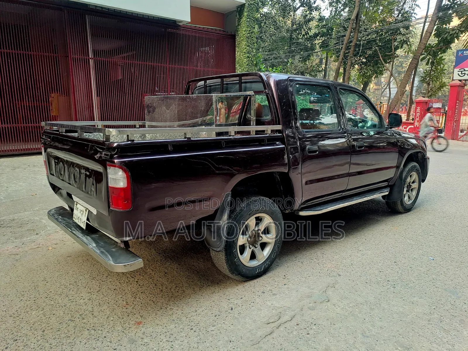 Toyota Hilux 2004