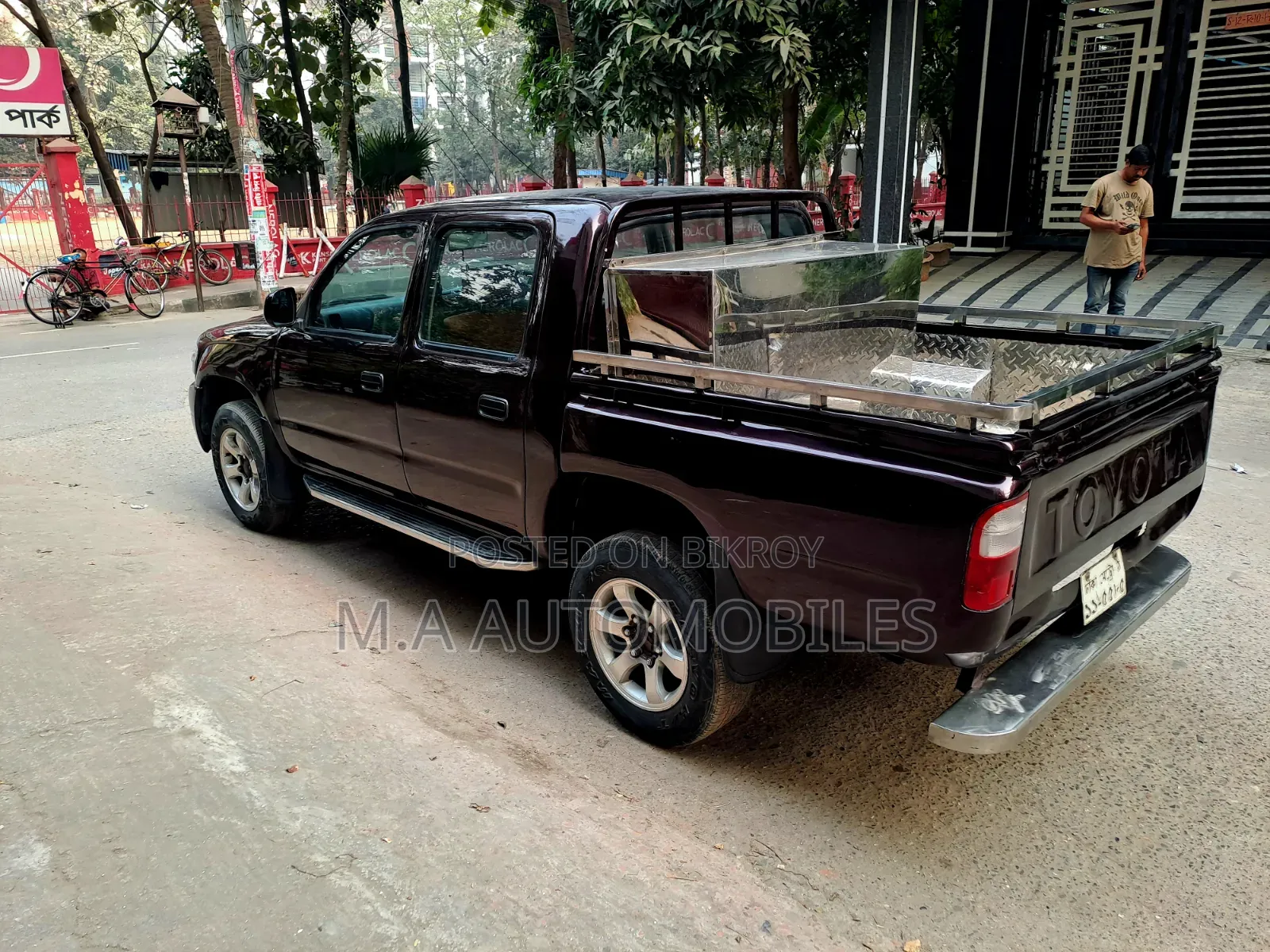 Toyota Hilux 2004