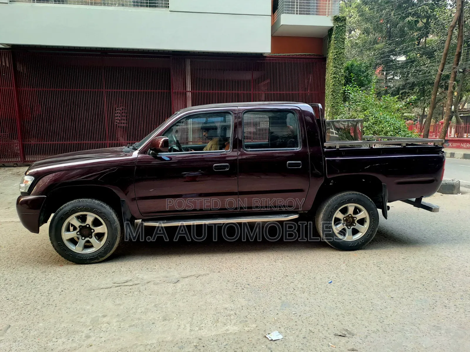 Toyota Hilux 2004