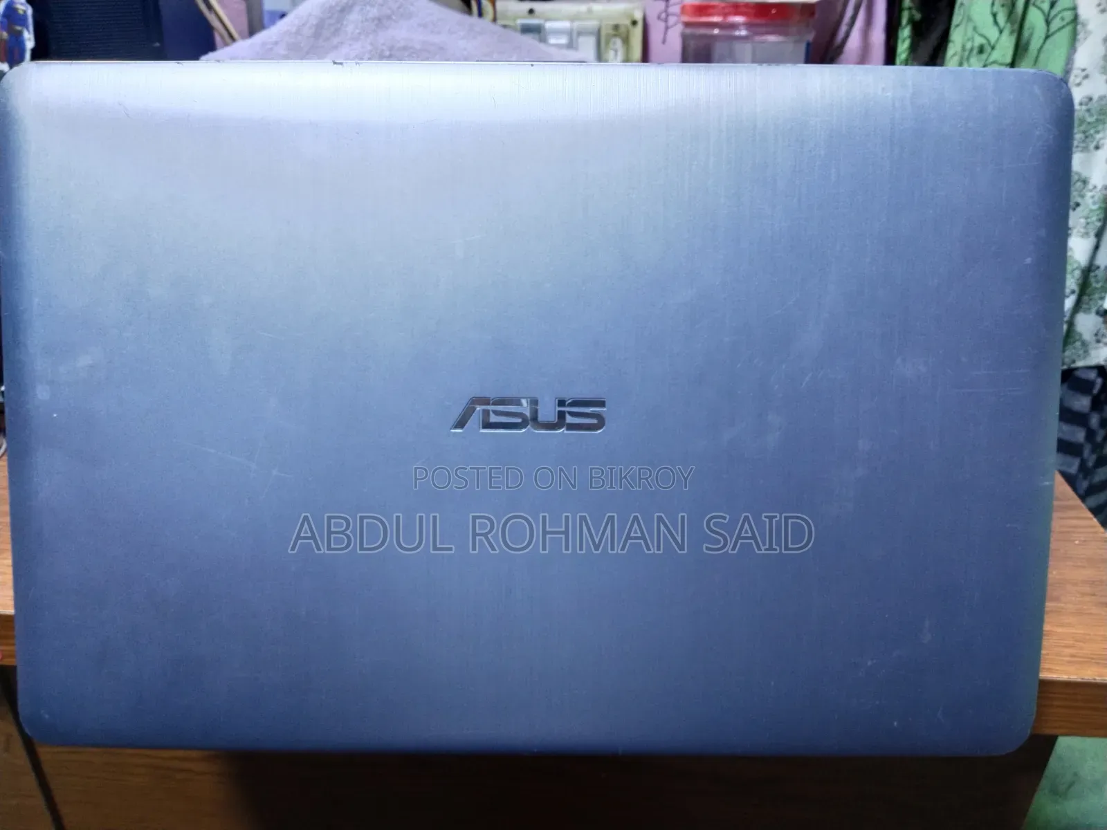 Laptop Asus 4GB AMD Ryzen HDD+SSD 512GB