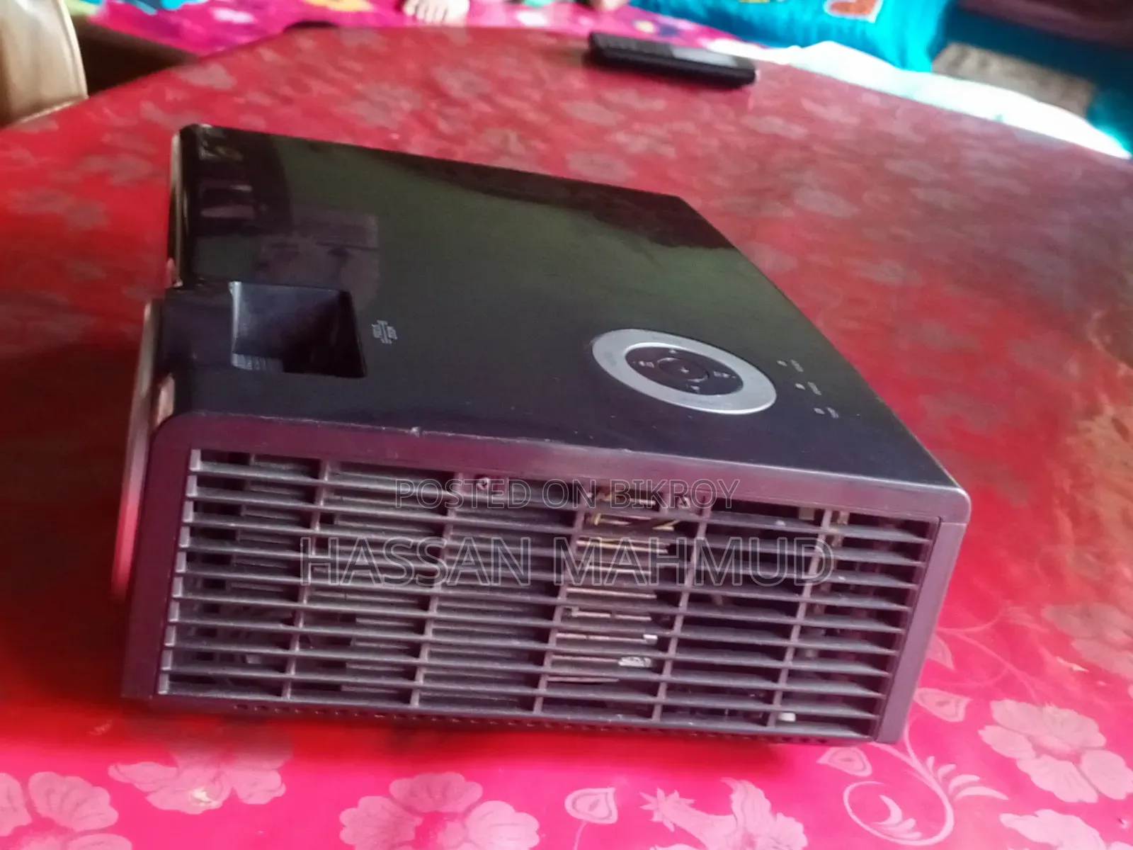 Vivitek L837 প্রজেক্টর