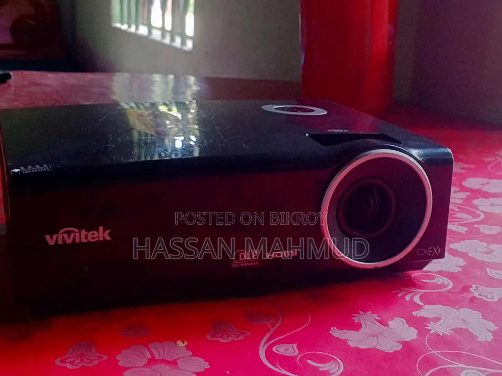 Vivitek L837 প্রজেক্টর