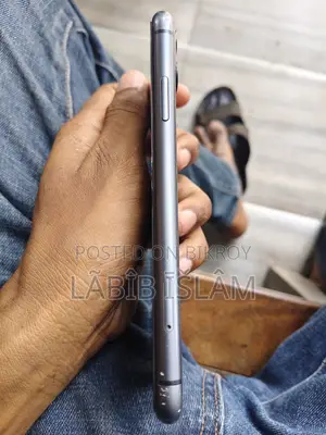 অ্যাপল আইফোন ১১ ৬৪ জিবি কালো