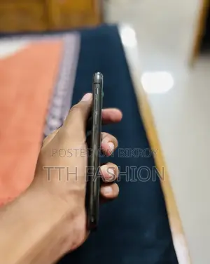 অ্যাপল আইফোন এক্সএস ৫১২ জিবি কালো