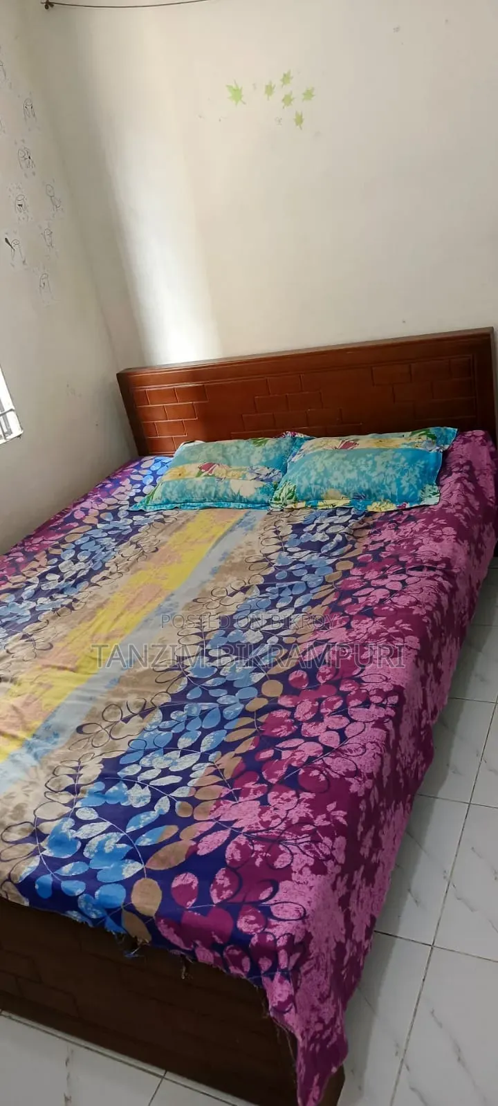 Canadian Oak Wood Bed