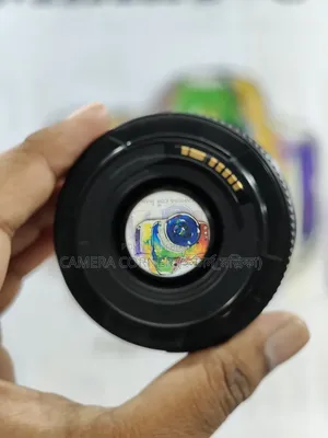 Canon 50mm IS f/1.8