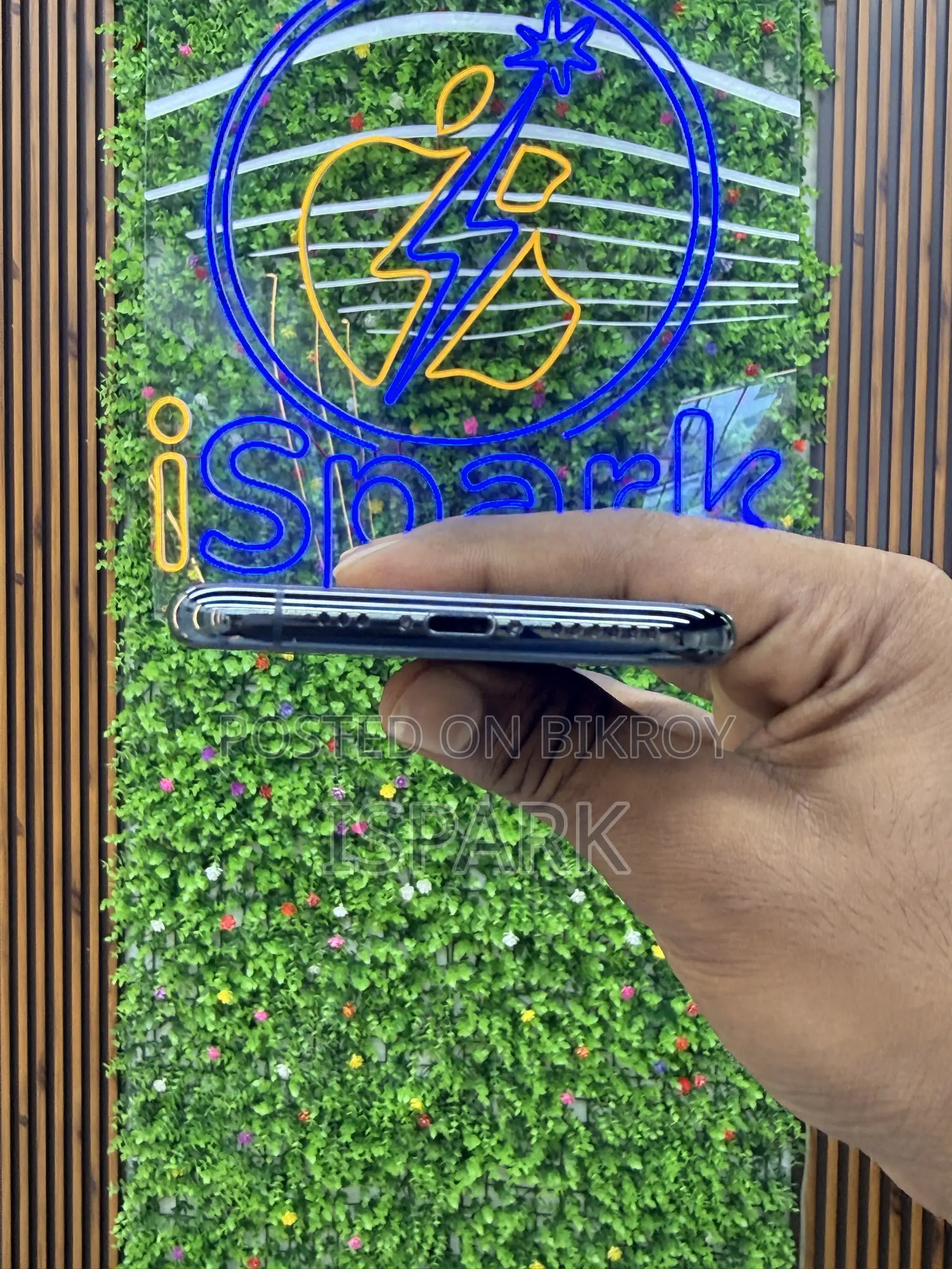 অ্যাপল আইফোন ১১ প্রো ২৫৬ জিবি গ্রিন