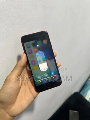 Apple iPhone SE (2020) 64 GB Red