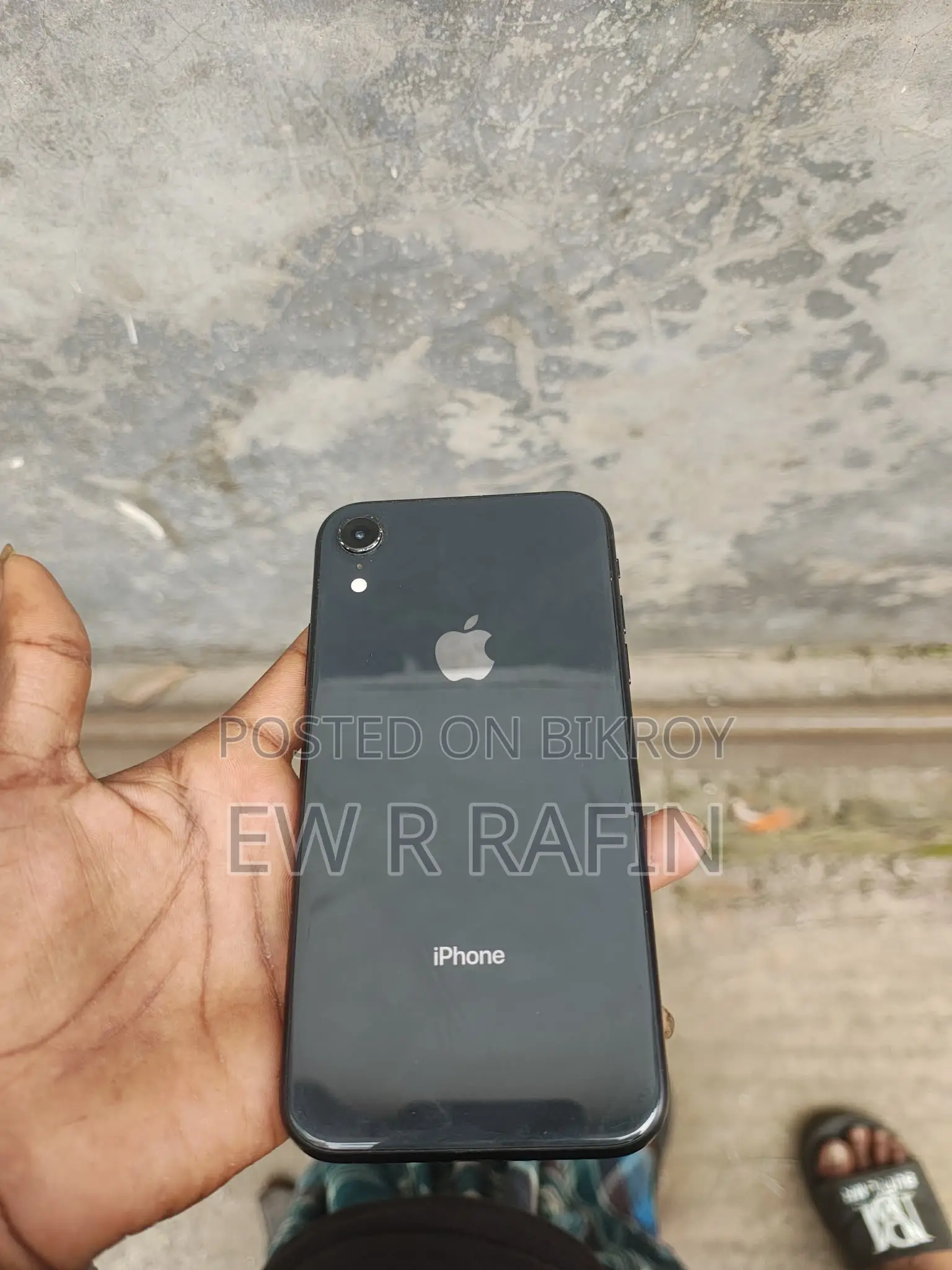 অ্যাপল আইফোন এক্সআর ৬৪ জিবি কালো