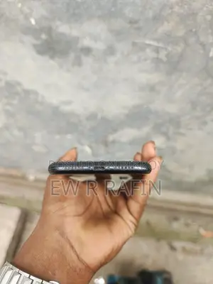 অ্যাপল আইফোন এক্সআর ৬৪ জিবি কালো