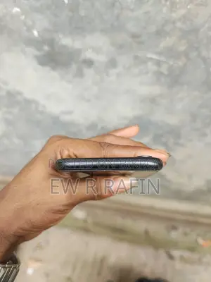 অ্যাপল আইফোন এক্সআর ৬৪ জিবি কালো