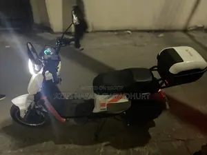 মোটরসাইকেল ২০২৬ সাদা