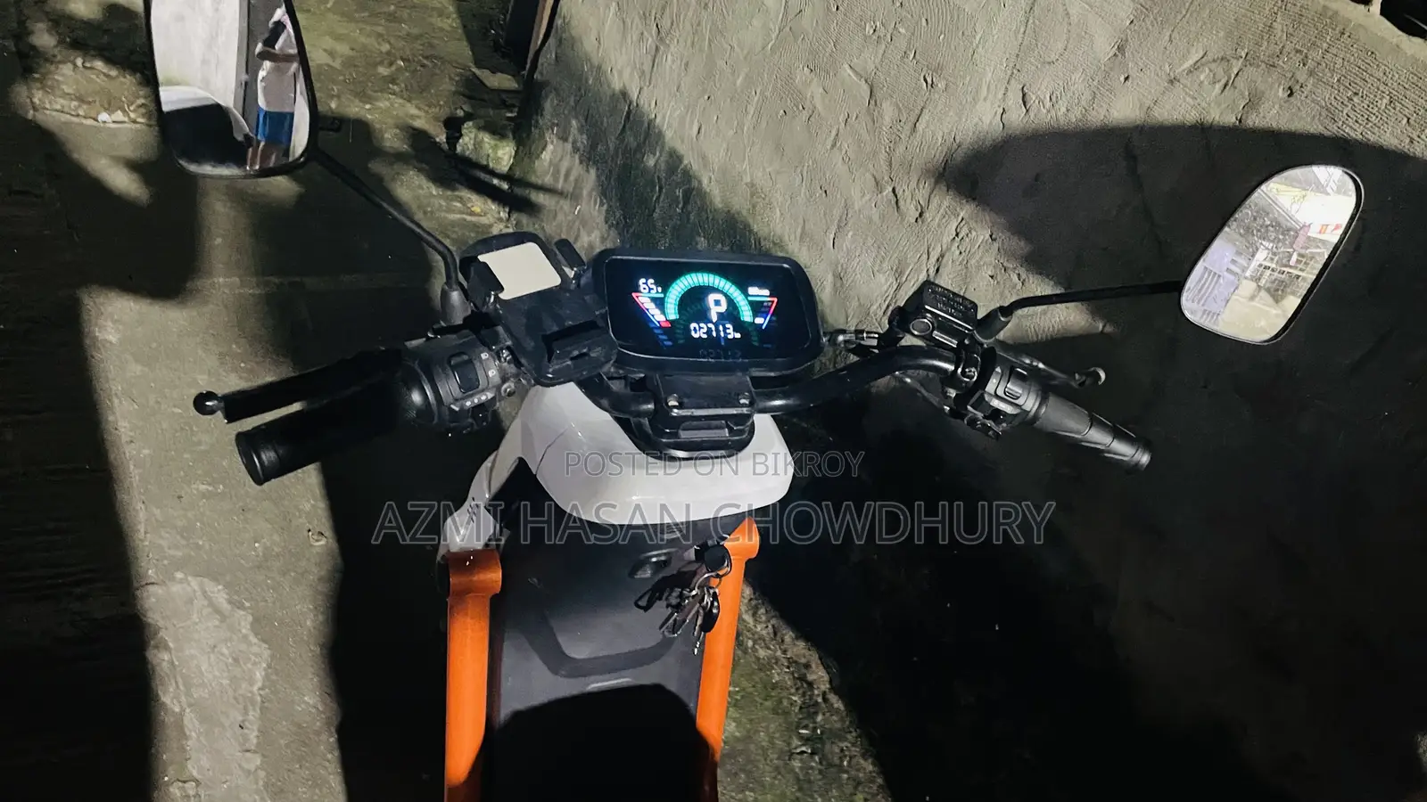 মোটরসাইকেল ২০২৬ সাদা