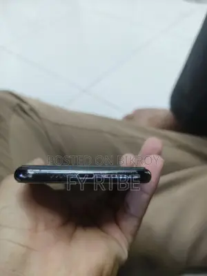 অ্যাপল আইফোন এক্সএস ৬৪ জিবি গোল্ড