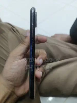 অ্যাপল আইফোন এক্সএস ৬৪ জিবি গোল্ড