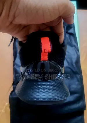 Apex Sprint Shoe