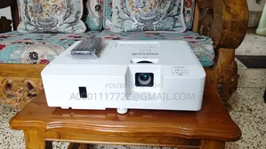 Maxell MC-EX3051 Projector