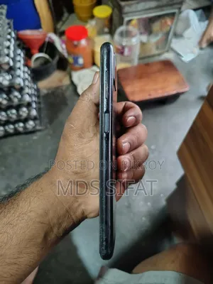 স্যামসাং গ্যালাক্সি এ১২ ৬৪ জিবি কালো