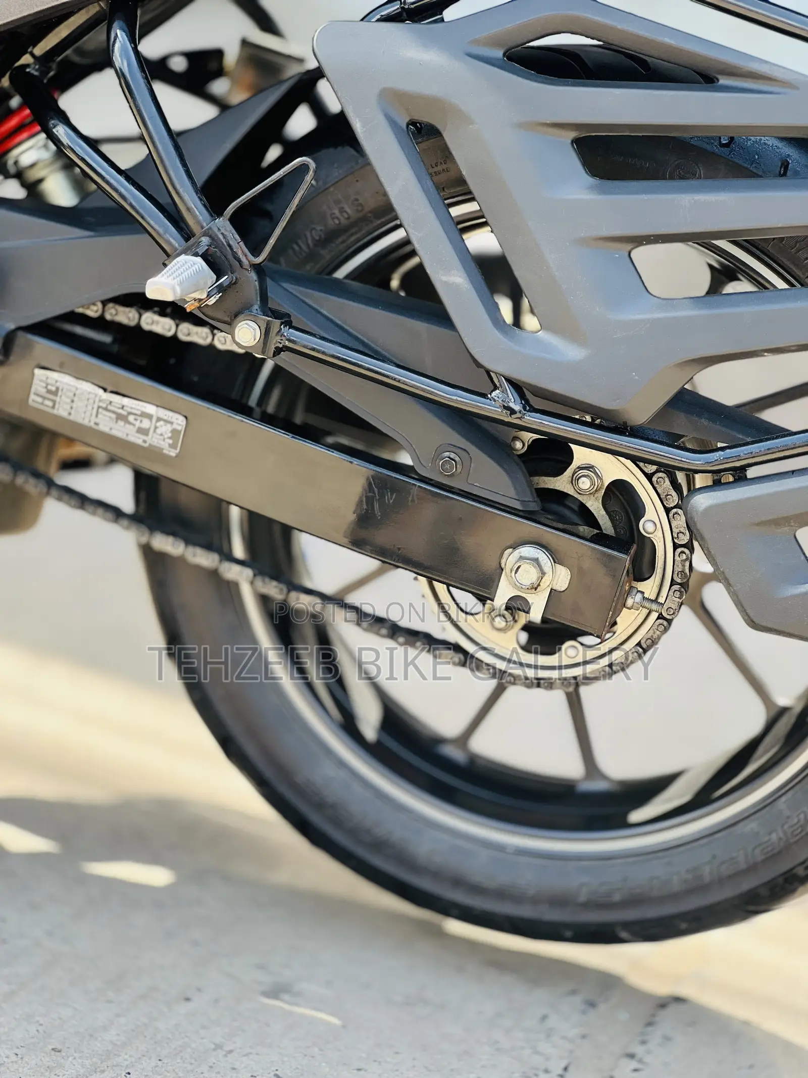 Honda Hornet 2.0 2025 Black