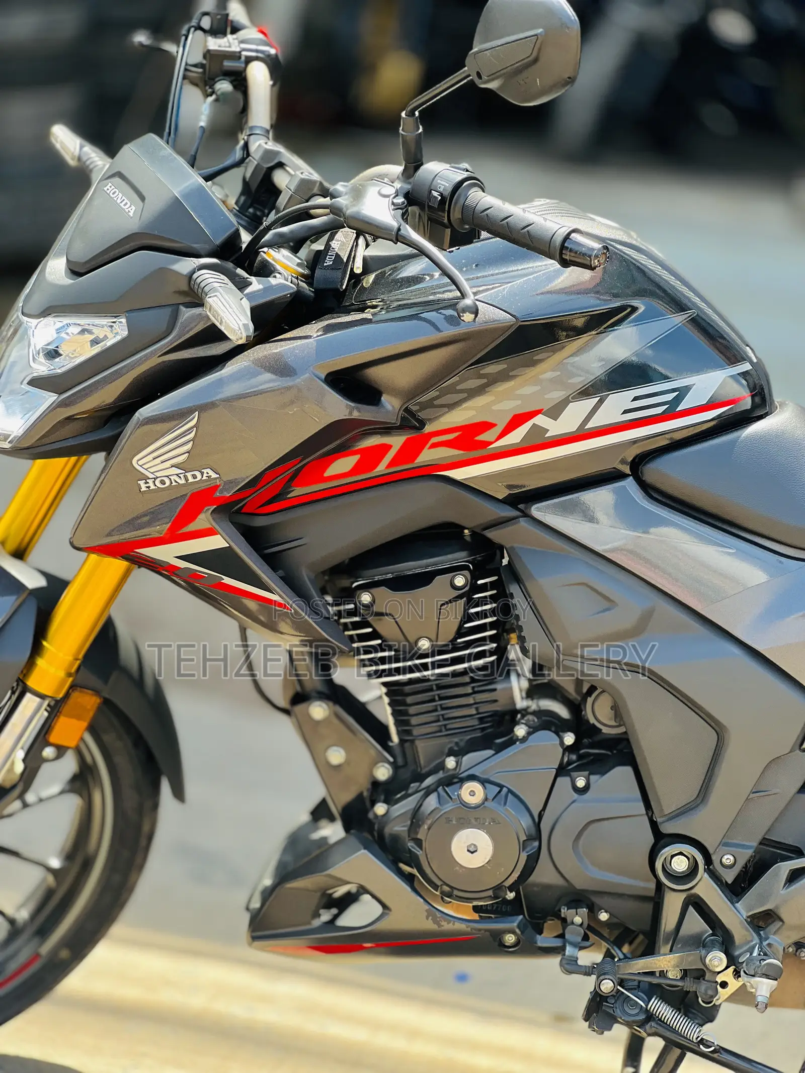 Honda Hornet 2.0 2025 Black