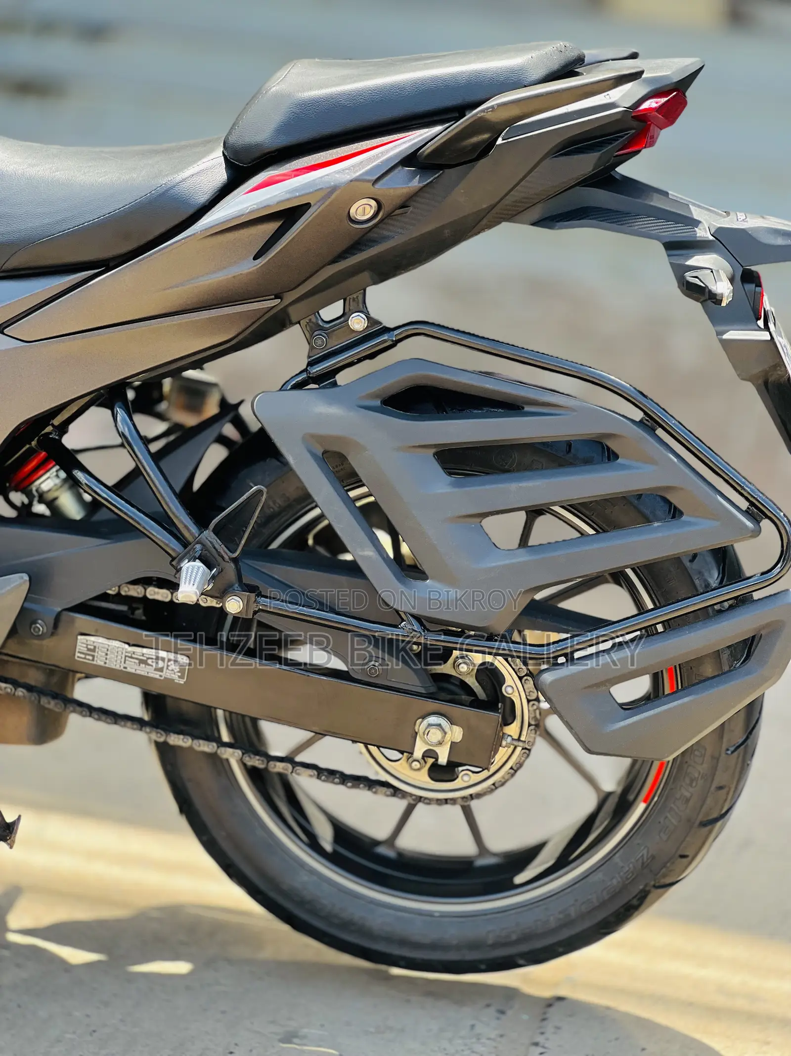 Honda Hornet 2.0 2025 Black
